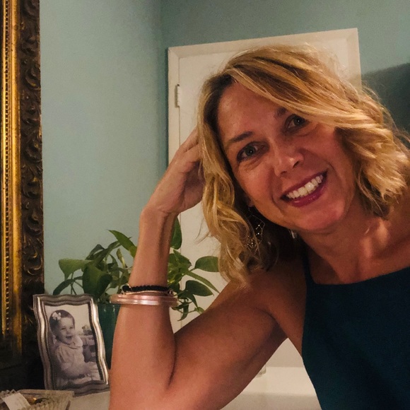 Meet your Posher, Kelly - Picture 1 of 2